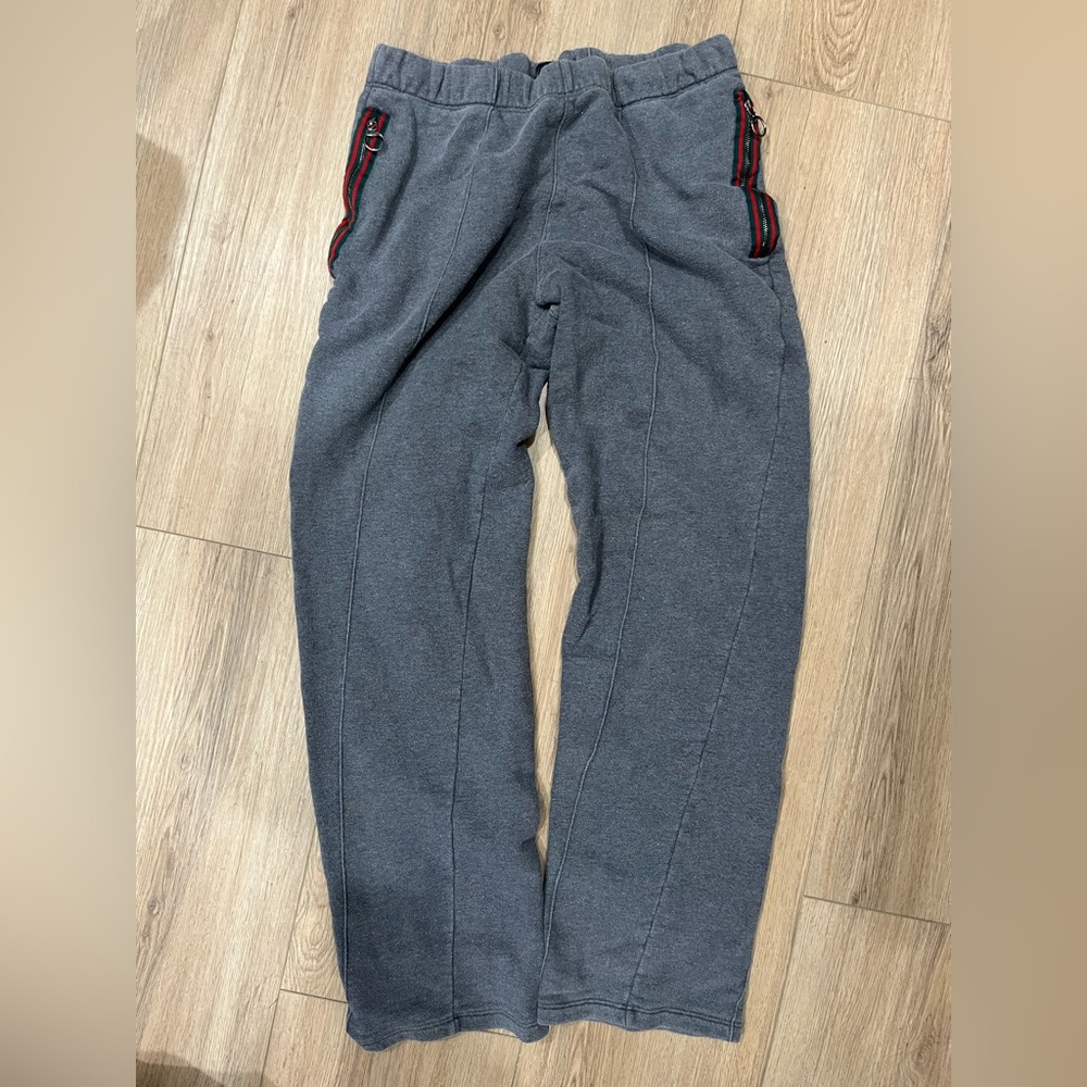 Mens Gucci Designer gray Sweatpants Size Large. Louis Vuitton, balenciaga